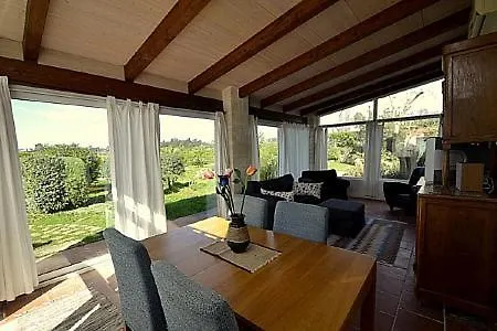 Sleeps 5 Pool Air Con Wifi